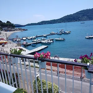 Openspace Fronte Mare Esclusivo Due Letti Matrimoniali A Portovenere , Porto Venere Italia
